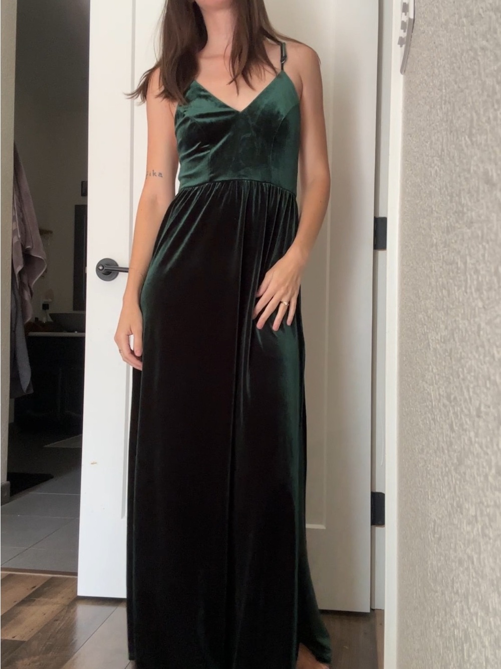 Lulu's Deep Emerald Velvet Spaghetti-Strap Maxi Dress